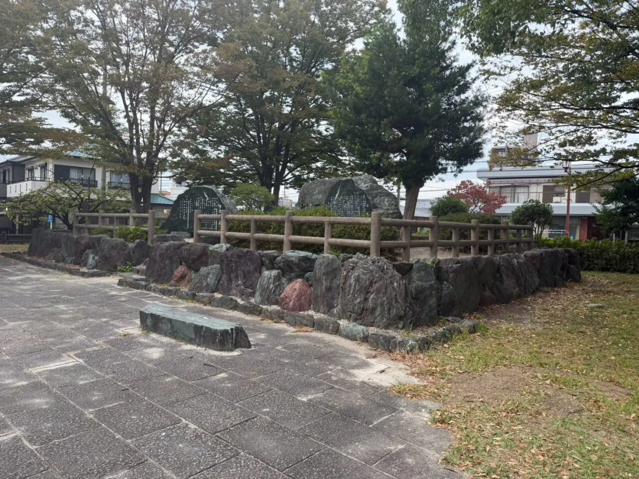 石碑-1